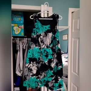 Penningtons dress size 1x green, black and white